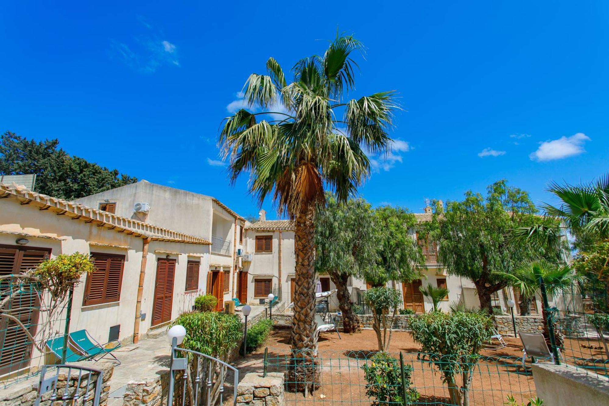 Sanvitotour- Residence Il Baglio Сан Вито ло Капо Екстериор снимка