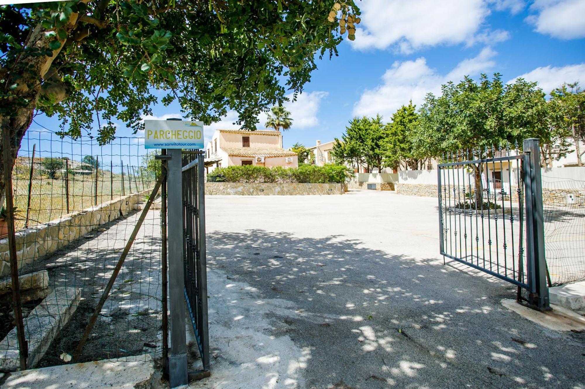 Sanvitotour- Residence Il Baglio Сан Вито ло Капо Екстериор снимка