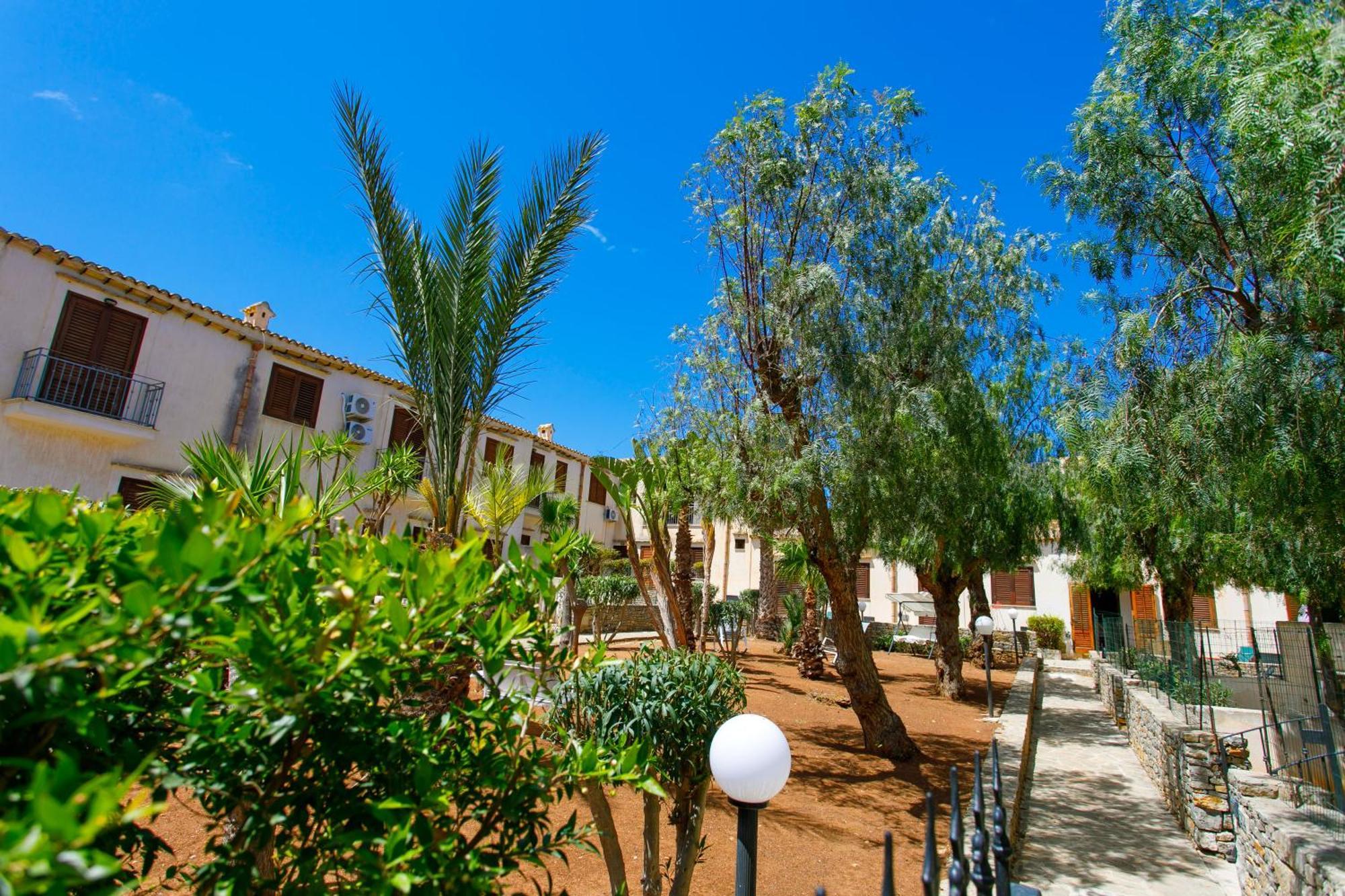 Sanvitotour- Residence Il Baglio Сан Вито ло Капо Екстериор снимка