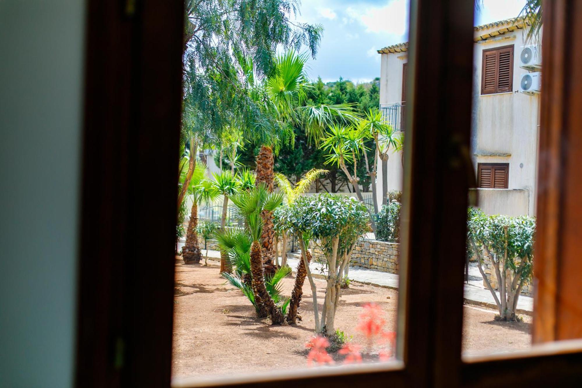 Sanvitotour- Residence Il Baglio Сан Вито ло Капо Екстериор снимка