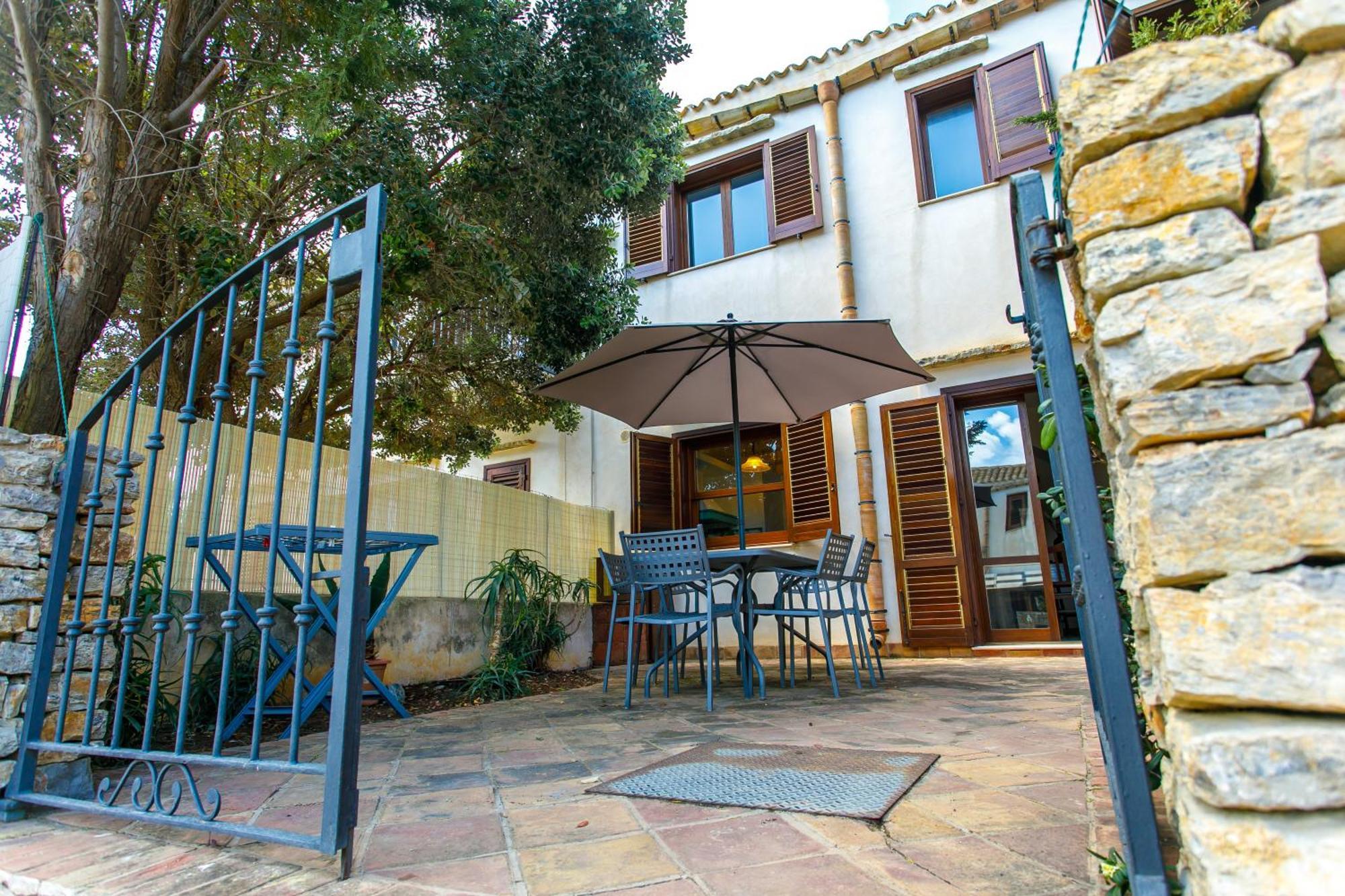 Sanvitotour- Residence Il Baglio Сан Вито ло Капо Екстериор снимка
